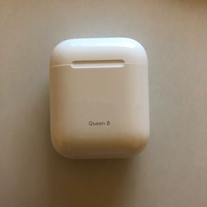 AirPods Charging Case